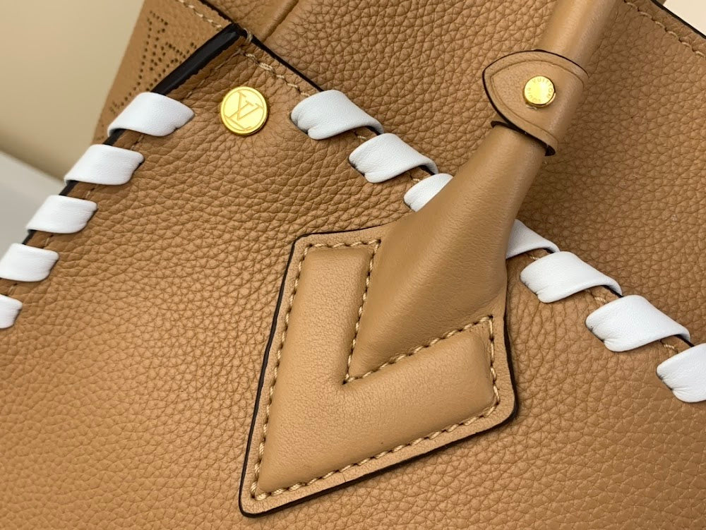 Anum Bags ln Luxury Bag --61530