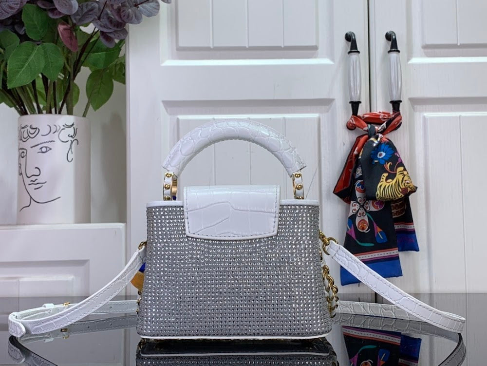 Anum Bags ln Luxury Bag --97011