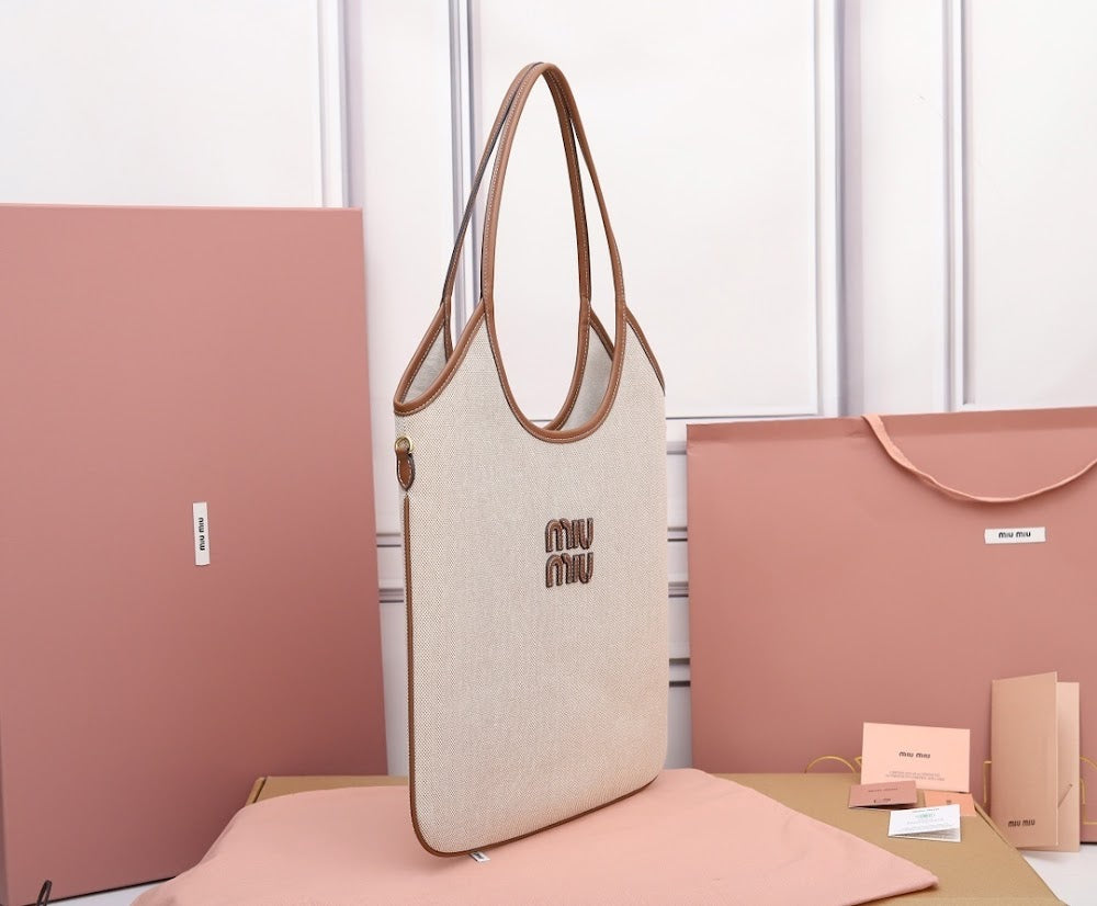 Anum Bags Miun Miun Luxury Bag --123623