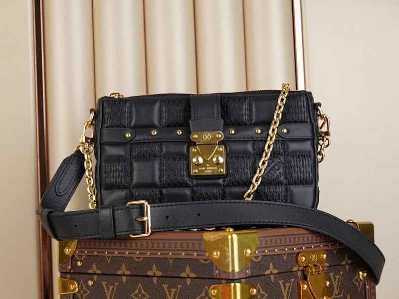 Anum Bags ln Luxury Bag --60297