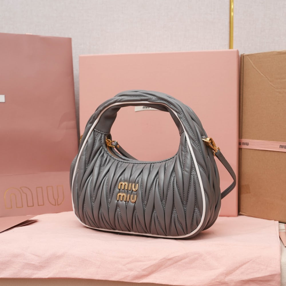 Anum Bags Miun Miun Luxury Bag --123566