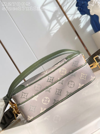 Anum Bags ln Luxury Bag --95873