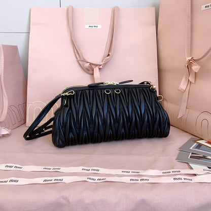 Anum Bags Miun Miun Luxury Bag --123040