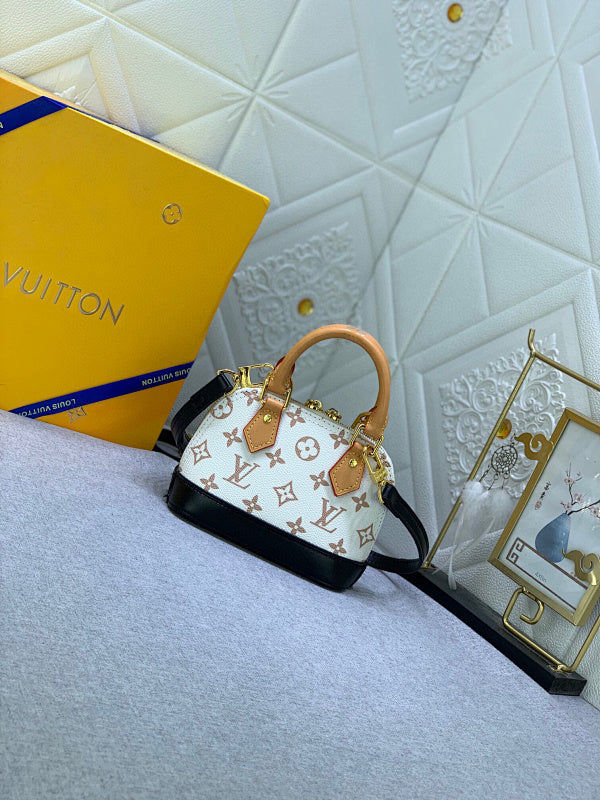 Anum Bags ln Luxury Bag --81406