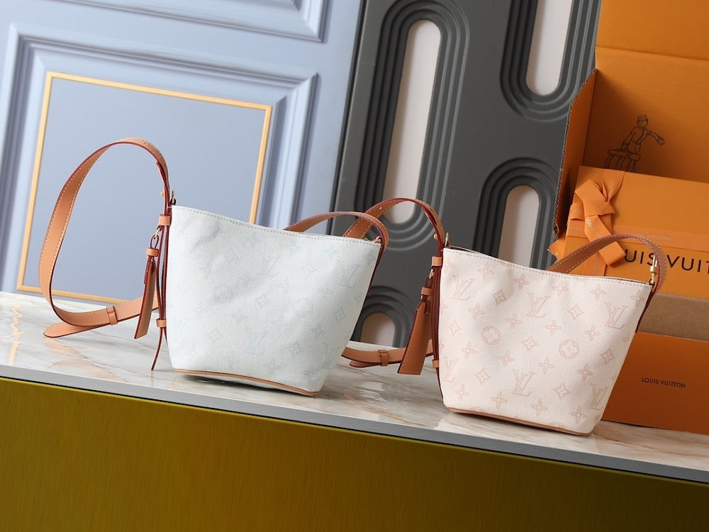 Anum Bags ln Luxury Bag --77710
