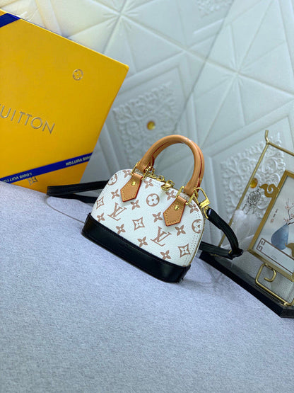 Anum Bags ln Luxury Bag --81406