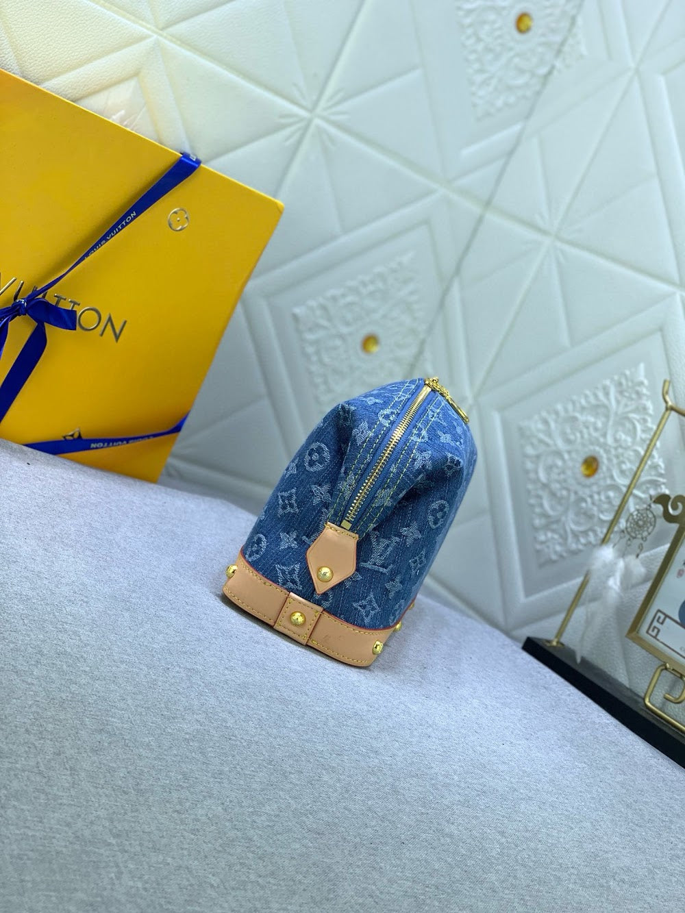 Anum Bags ln Luxury Bag --81407