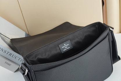 Anum Bags ln Luxury Bag --61255