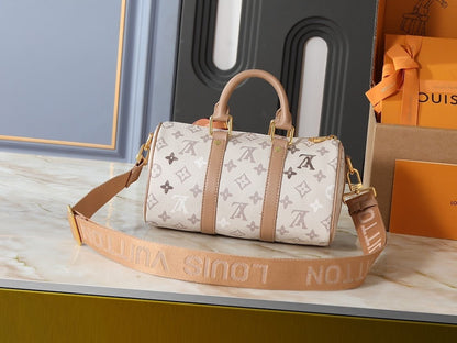 Anum Bags ln Luxury Bag --77723