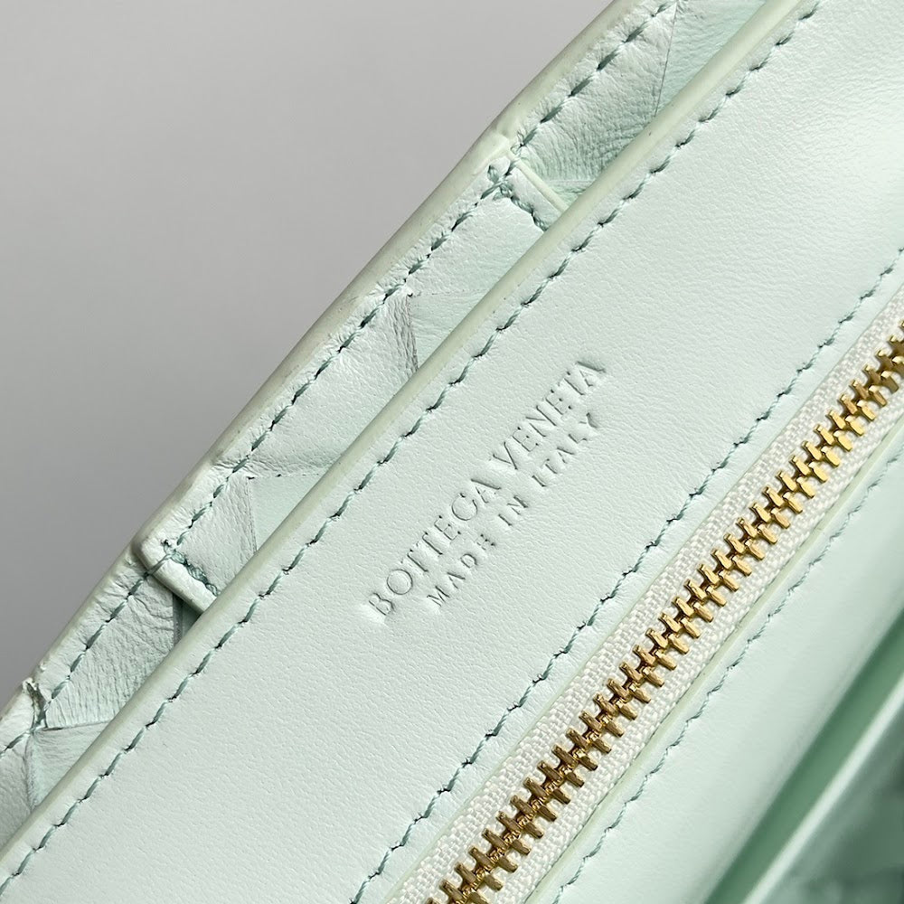 new-luxury-designer-bags-nm21235