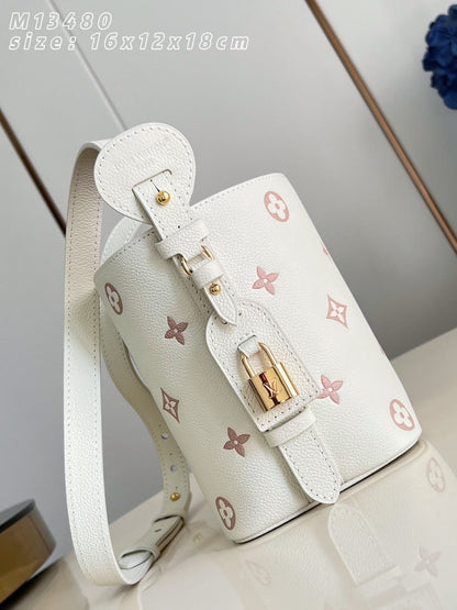 Anum Bags ln Luxury Bag --96376
