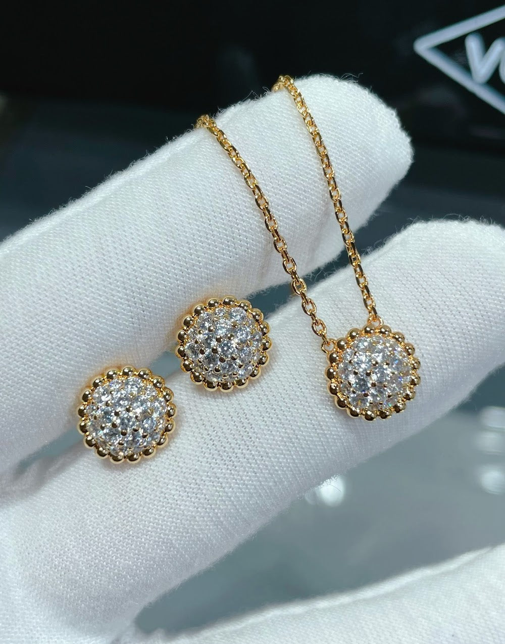 Anum Bags VCA Luxury Jewelry --52090
