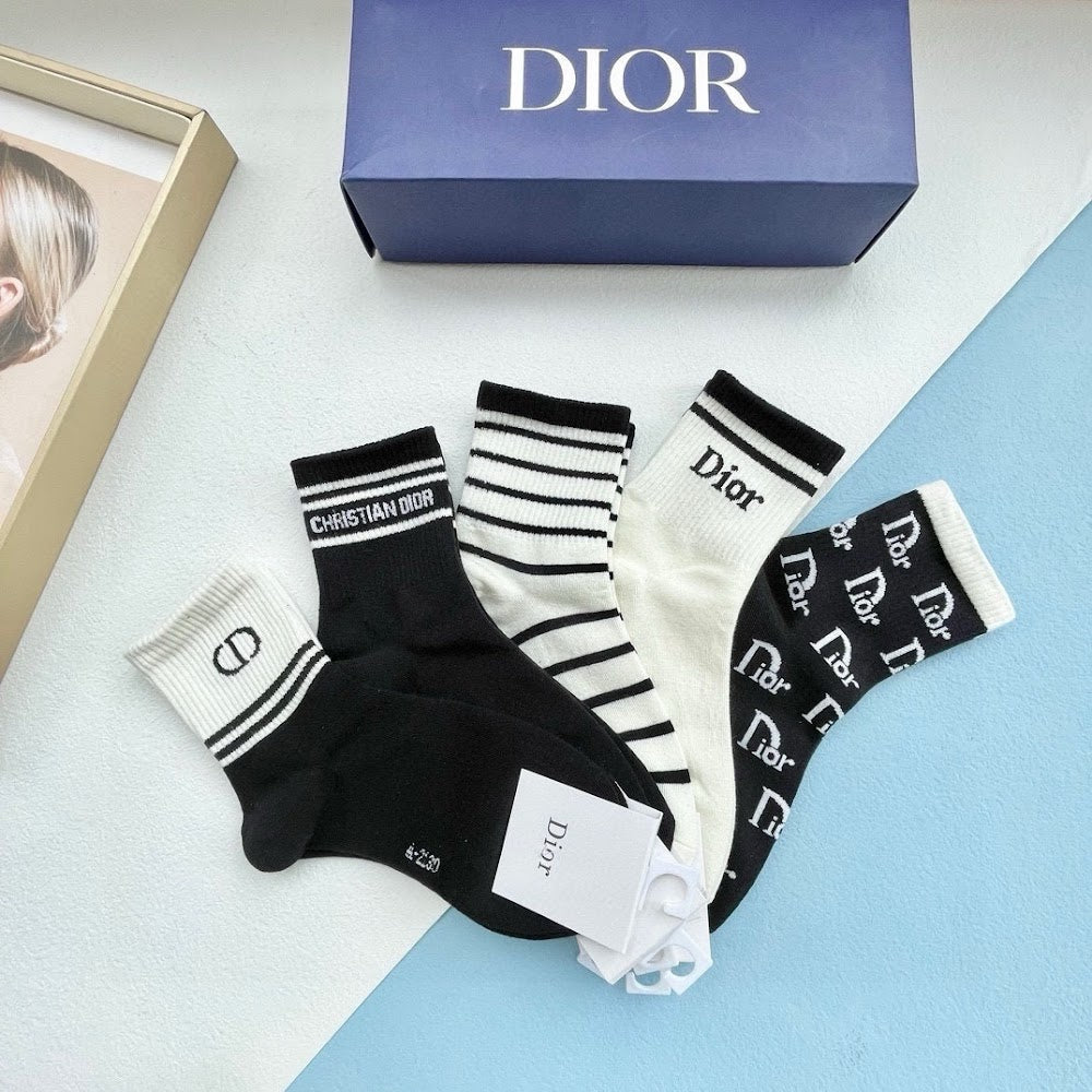 Anum Bags Premium Luxury Socks --97645