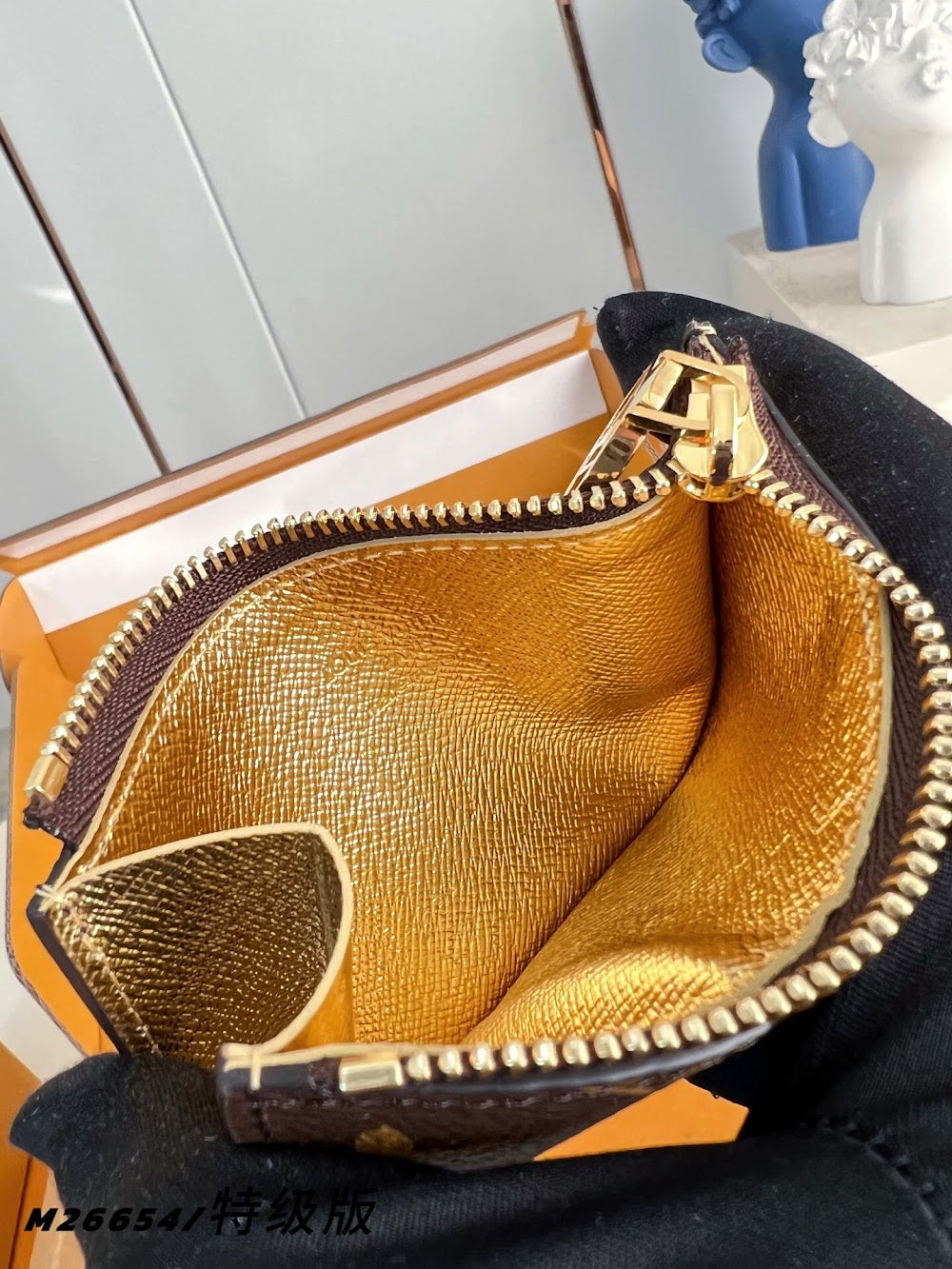 Anum Bags ln Luxury Bag --96134