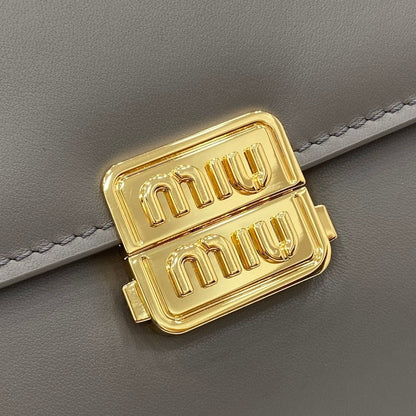 Anum Bags Miun Miun Luxury Bag --122359