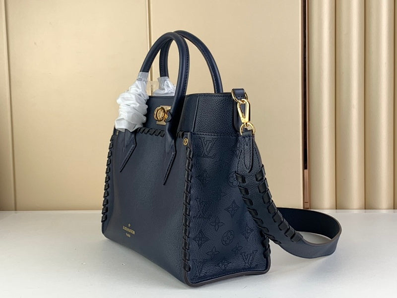 Anum Bags ln Luxury Bag --68064