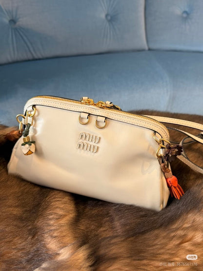 Anum Bags Miun Miun Luxury Bag --122836