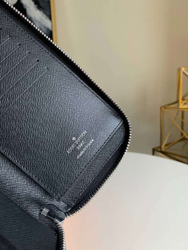 Anum Bags ln Luxury Bag --60723