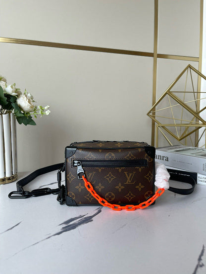 Anum Bags ln Luxury Bag --70811
