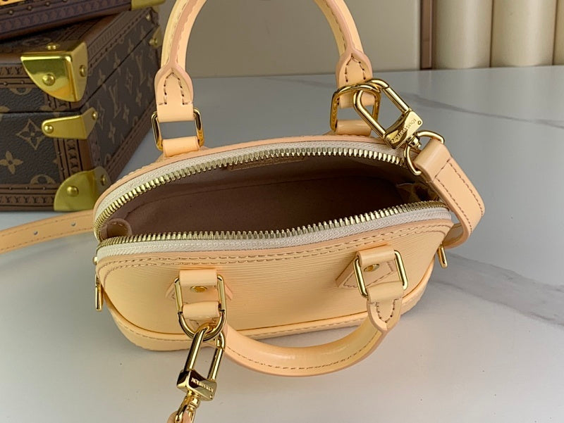 Anum Bags ln Luxury Bag --62231