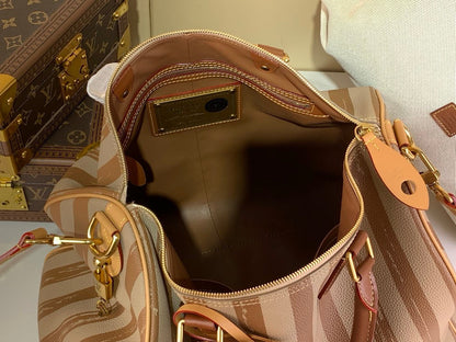 Anum Bags ln Luxury Bag --62777