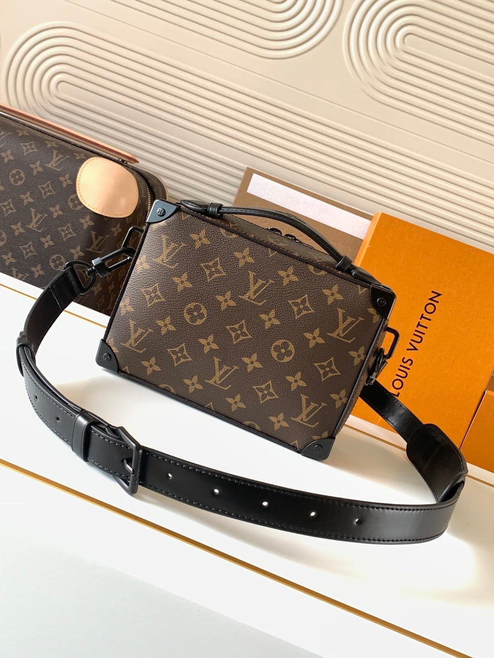 Anum Bags ln Luxury Bag --71032