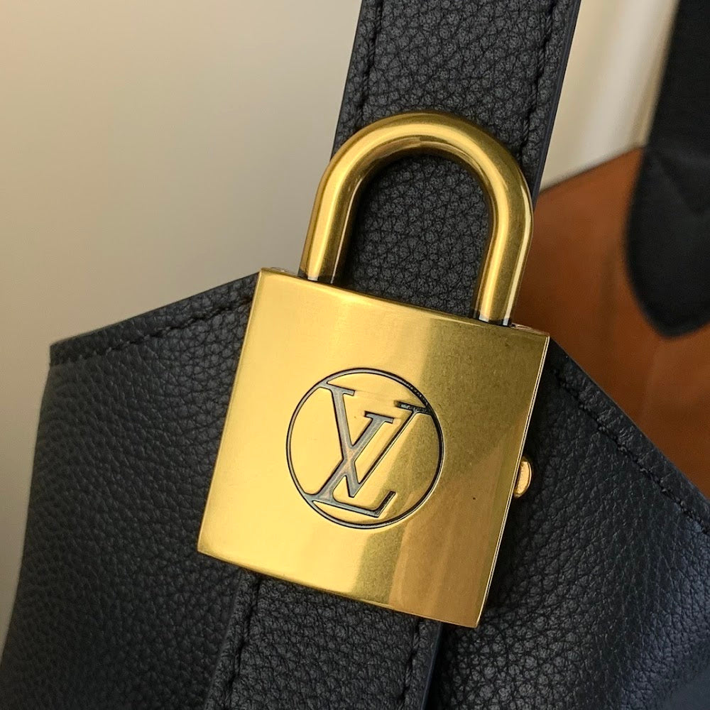 Anum Bags ln Luxury Bag --62361