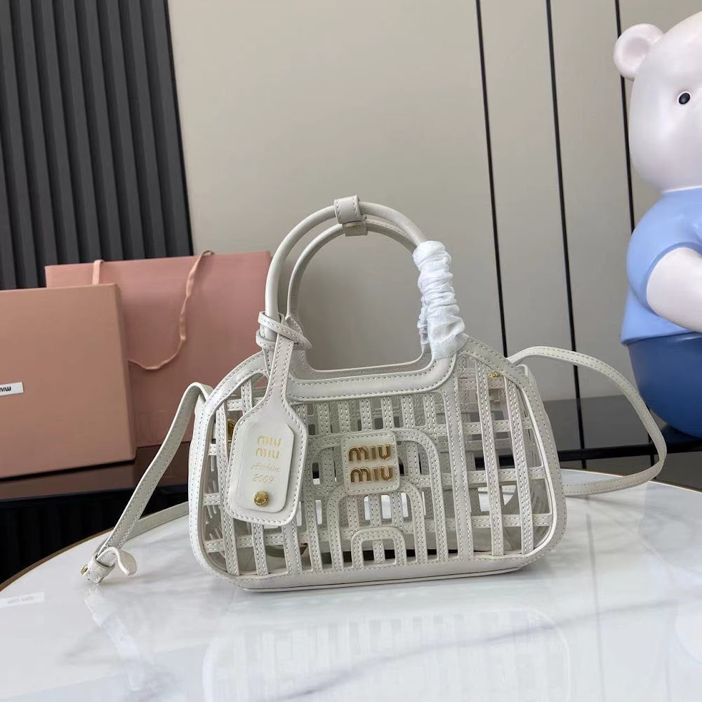 Anum Bags Miun Miun Luxury Bag --123353