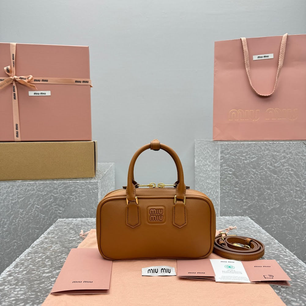 Anum Bags Miun Miun Luxury Bag --123468