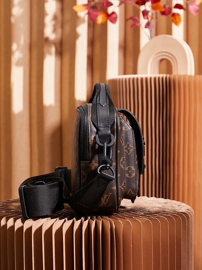 Anum Bags ln Luxury Bag --71611