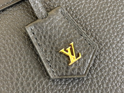 Anum Bags ln Luxury Bag --61981
