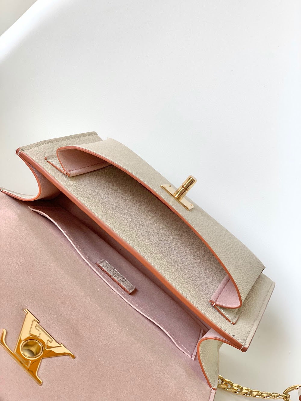 Anum Bags ln Luxury Bag --81375