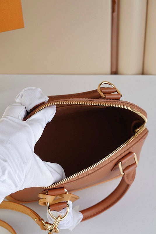 Anum Bags ln Luxury Bag --61205