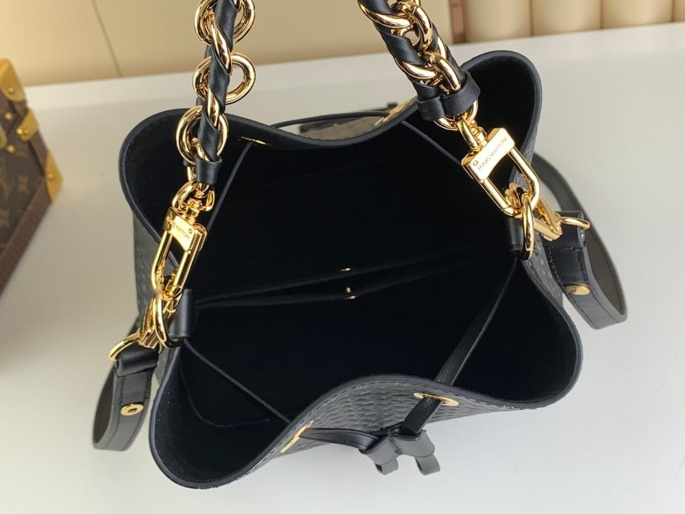 Anum Bags ln Luxury Bag --61497