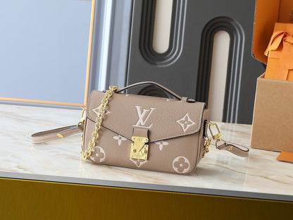 Anum Bags ln Luxury Bag --77012