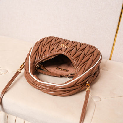 Anum Bags Miun Miun Luxury Bag --123565