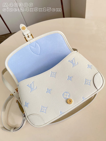 Anum Bags ln Luxury Bag --96373