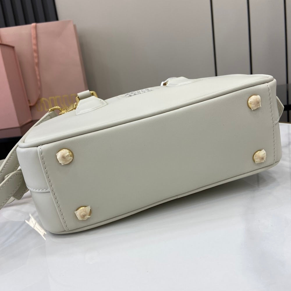 Anum Bags Miun Miun Luxury Bag --122189