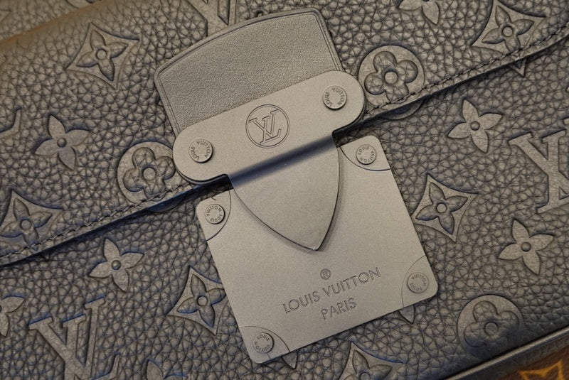Anum Bags ln Luxury Bag --60246
