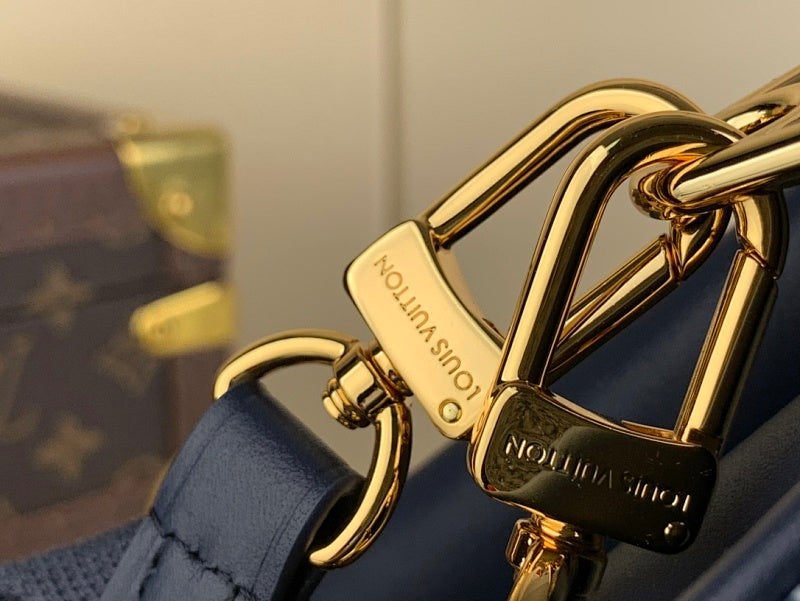 Anum Bags ln Luxury Bag --61764