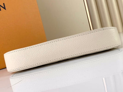 Anum Bags ln Luxury Bag --60790