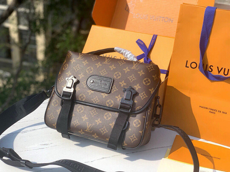 Anum Bags ln Luxury Bag --70580