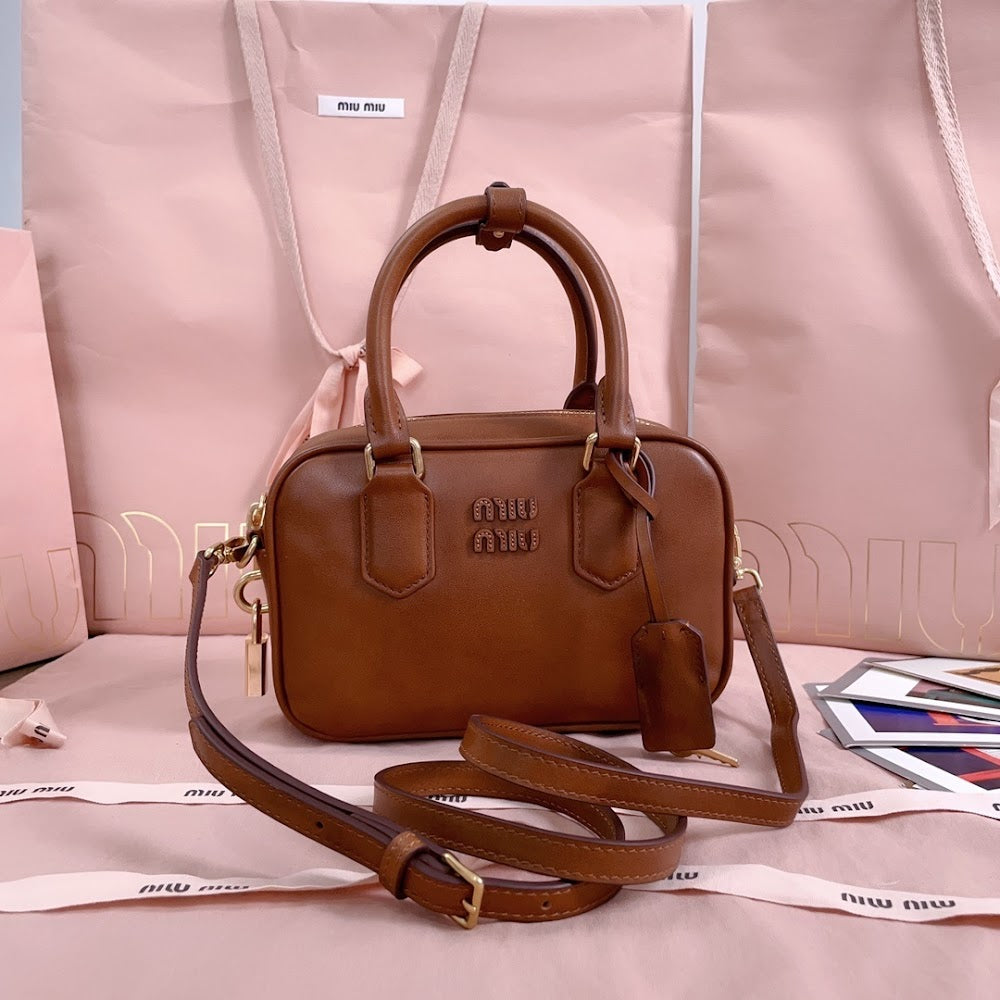 Anum Bags Miun Miun Luxury Bag --123720