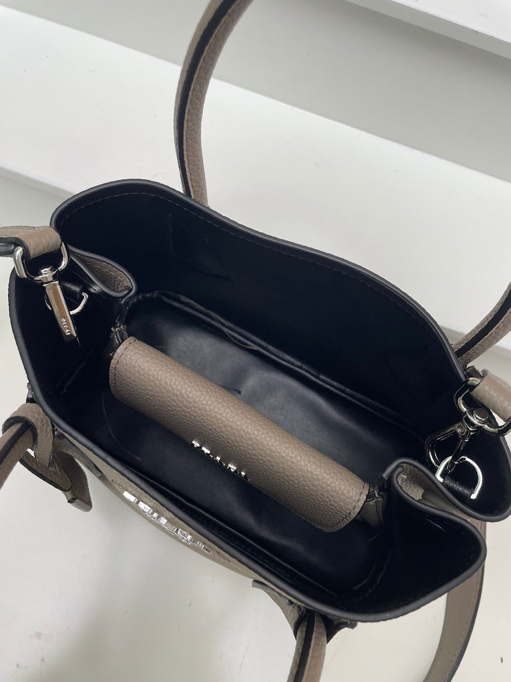 Anum Bags pradn Luxury Bag --73569