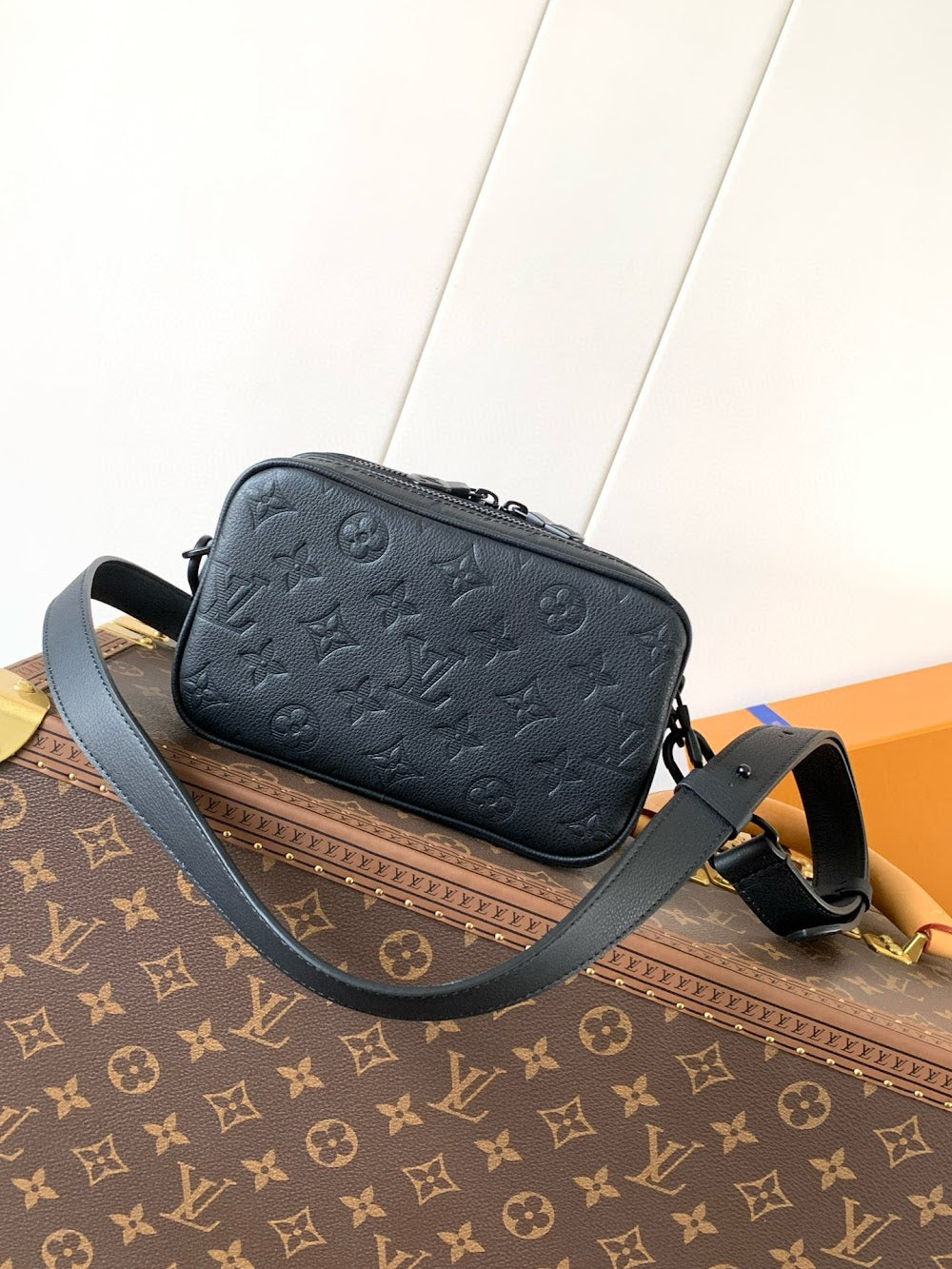 Anum Bags ln Luxury Bag --71113