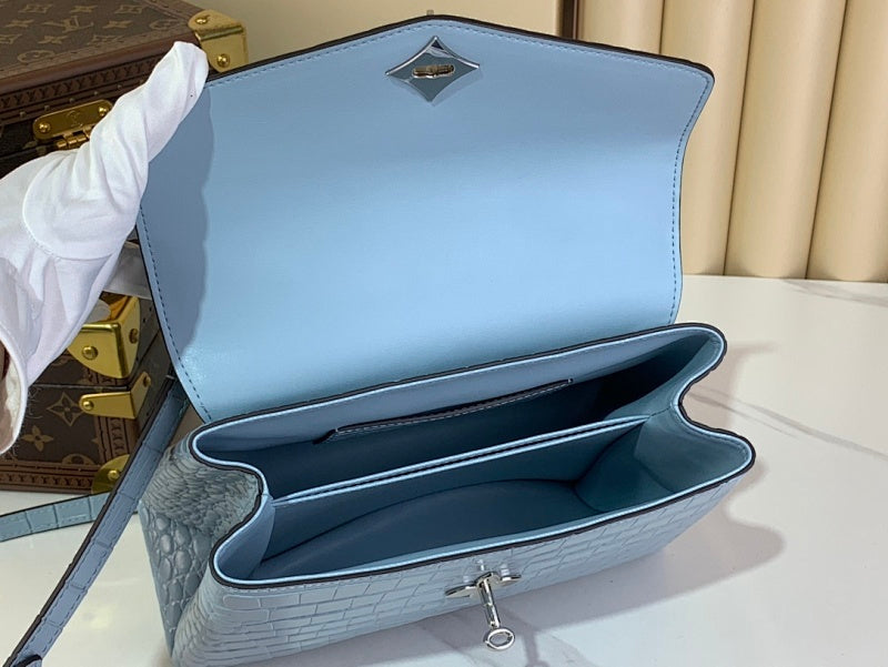 Anum Bags ln Luxury Bag --62636