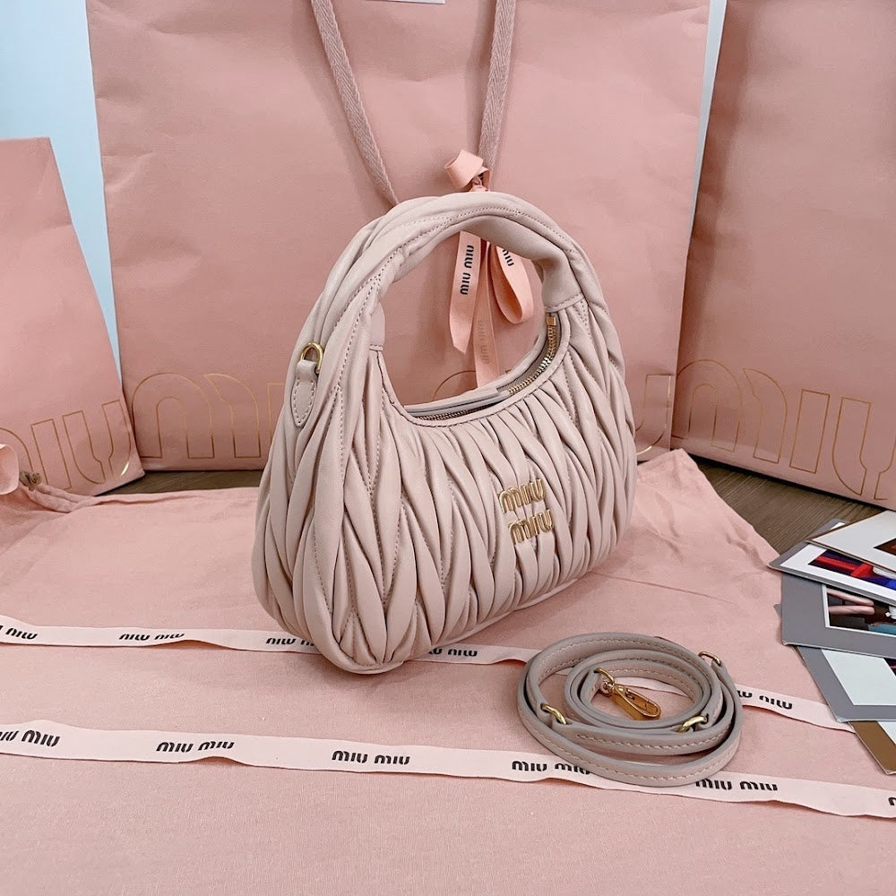 Anum Bags Miun Miun Luxury Bag --123215