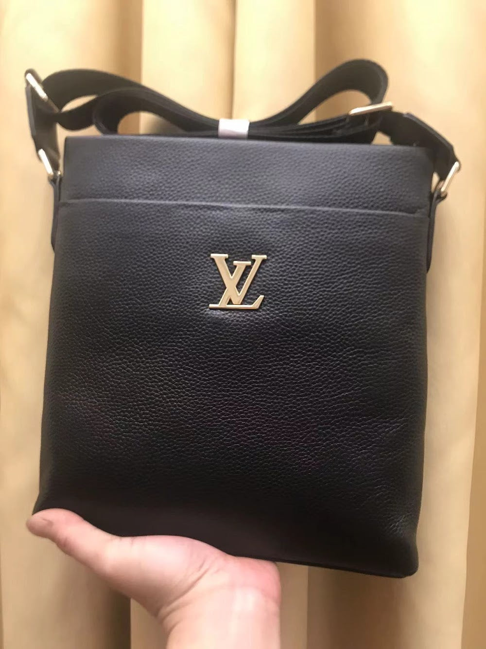 Anum Bags ln Luxury Bag --70116