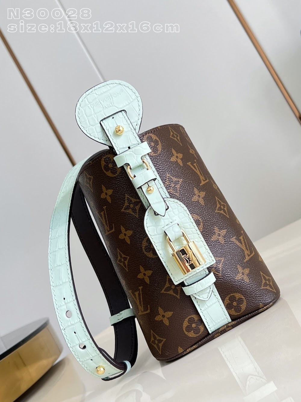 Anum Bags ln Luxury Bag --96370