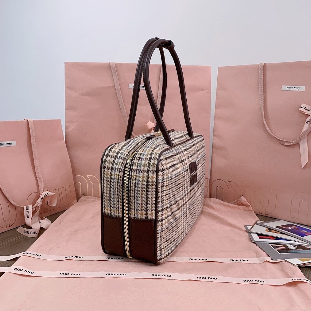 Anum Bags Miun Miun Luxury Bag --123306